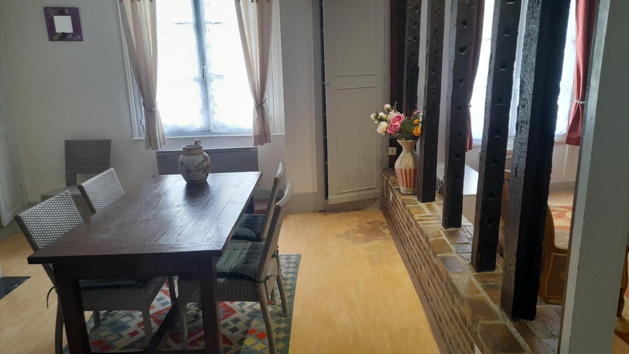 Escale Au Pied Du Chateau 阿姆博斯 外观 照片