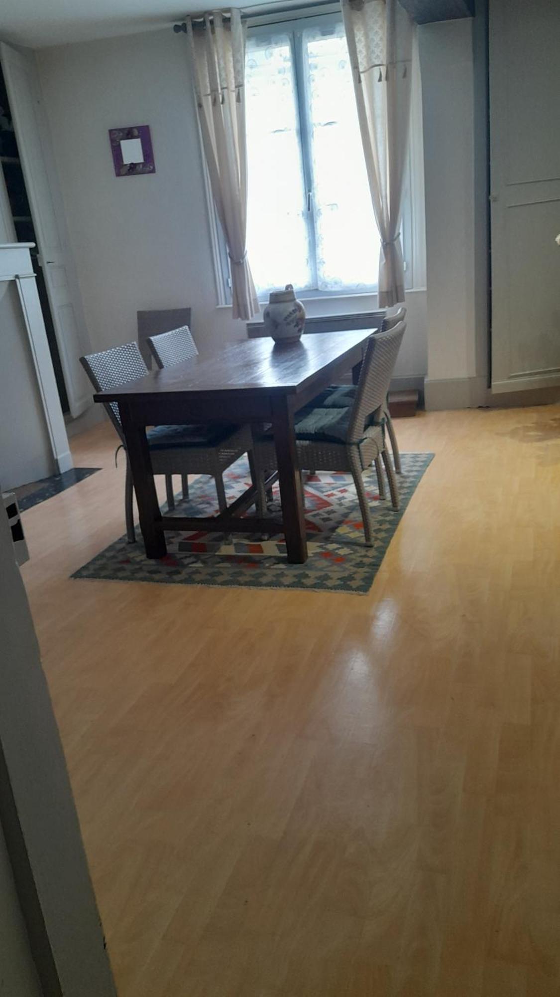 Escale Au Pied Du Chateau 阿姆博斯 外观 照片